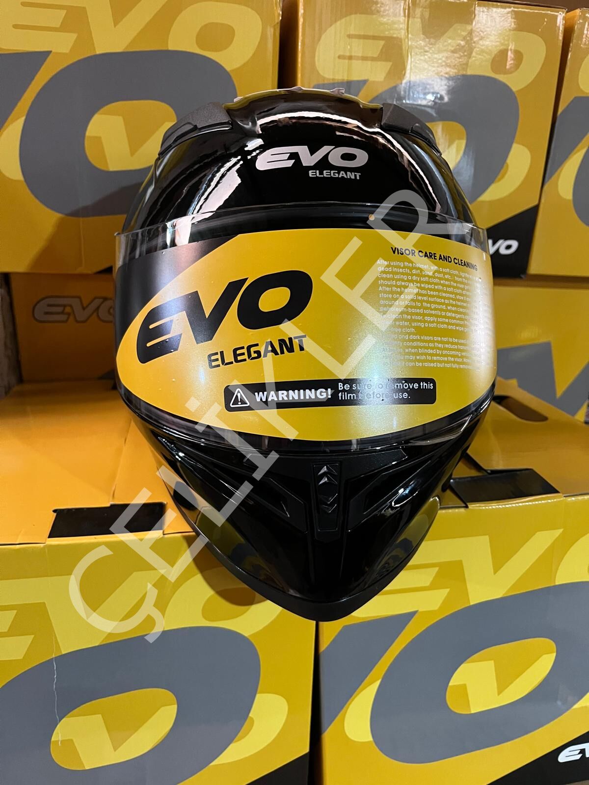 EVO KAPALI PARLAK SİYAH KASK